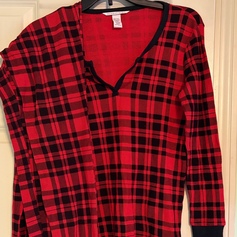 Victorias Secret Red and Black Plaid Long Sleeve pajamas